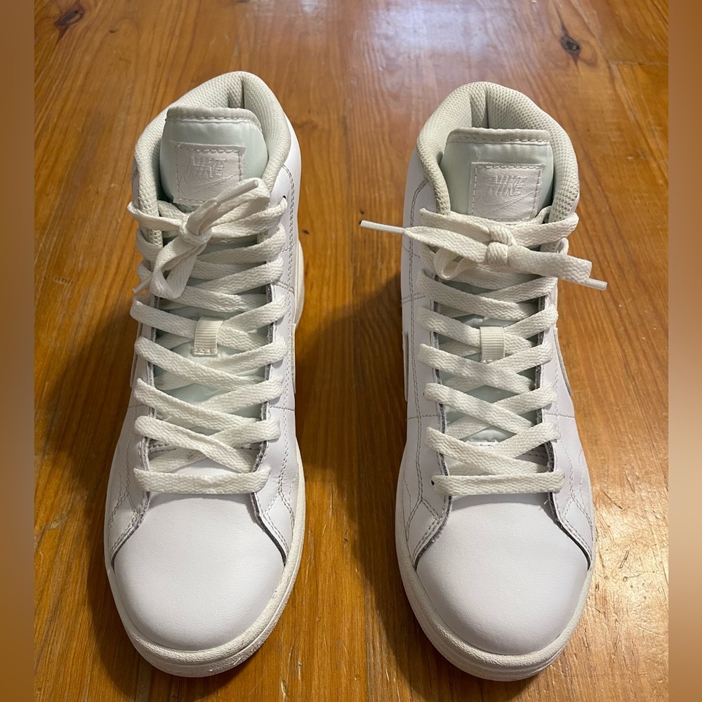 Nike Court Royale 2 Mid
